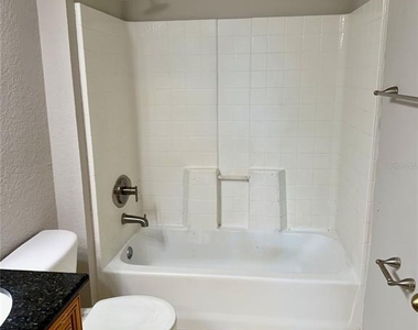 826 Grand Regency Point - Photo Thumbnail 15