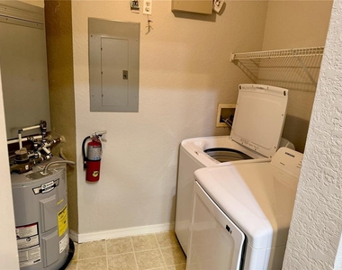 826 Grand Regency Point - Photo Thumbnail 8