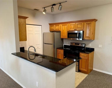 826 Grand Regency Point - Photo Thumbnail 4