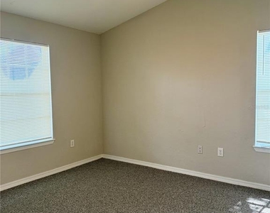 826 Grand Regency Point - Photo Thumbnail 20