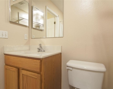 107 Flatfish Court - Photo Thumbnail 13