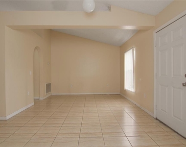 107 Flatfish Court - Photo Thumbnail 3