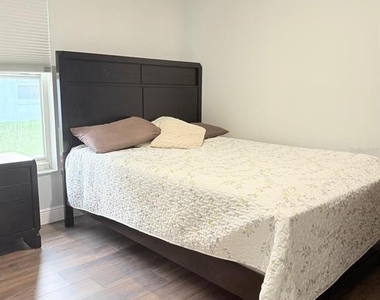 16425 Golden Eagle Boulevard - Photo Thumbnail 8