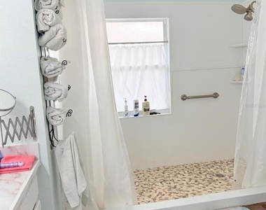 16425 Golden Eagle Boulevard - Photo Thumbnail 7