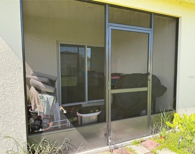 2250 Hidden Palm Drive - Photo Thumbnail 18