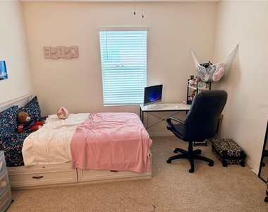 2250 Hidden Palm Drive - Photo Thumbnail 8