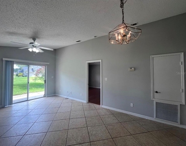 9618 Rivers Bend Court - Photo Thumbnail 7
