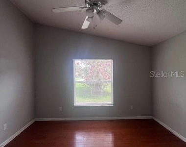 9618 Rivers Bend Court - Photo Thumbnail 10