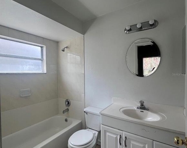 9618 Rivers Bend Court - Photo Thumbnail 11