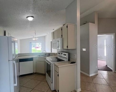9618 Rivers Bend Court - Photo Thumbnail 5