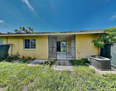 1917 Truman Road - Photo Thumbnail 14