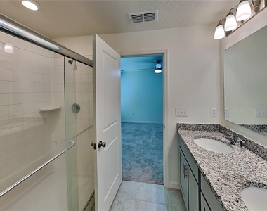 1052 Papaya Circle - Photo Thumbnail 9