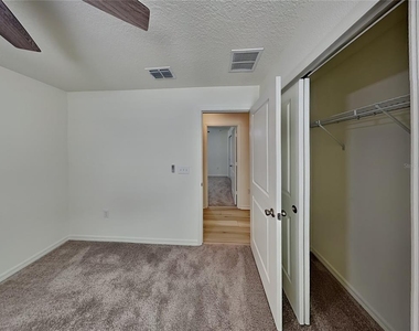 1052 Papaya Circle - Photo Thumbnail 12