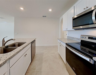 9678 Black Walnut Drive - Photo Thumbnail 4