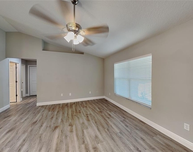 7961 N Primrose Drive - Photo Thumbnail 1