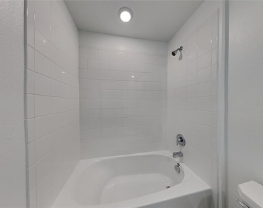 301 Piave Street - Photo Thumbnail 12