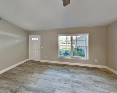 2082 W Swanson Drive - Photo Thumbnail 2