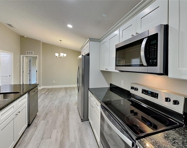 2082 W Swanson Drive - Photo Thumbnail 5