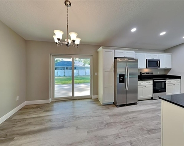 2082 W Swanson Drive - Photo Thumbnail 7
