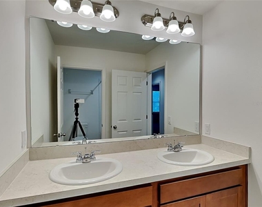 1615 Cloudy Court - Photo Thumbnail 13