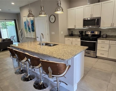 2608 Sunrise Shores Drive - Photo Thumbnail 3