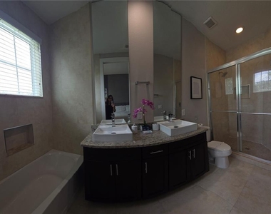 2608 Sunrise Shores Drive - Photo Thumbnail 16