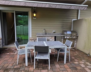 2608 Sunrise Shores Drive - Photo Thumbnail 30
