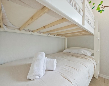 334 Reserve Drive - Photo Thumbnail 89