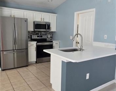 334 Reserve Drive - Photo Thumbnail 39