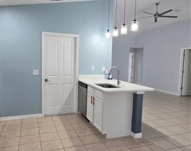 334 Reserve Drive - Photo Thumbnail 48
