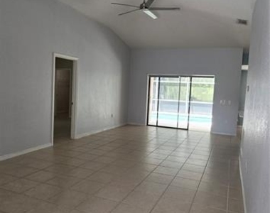 334 Reserve Drive - Photo Thumbnail 4
