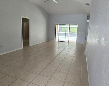 334 Reserve Drive - Photo Thumbnail 5