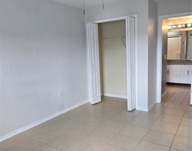 334 Reserve Drive - Photo Thumbnail 13