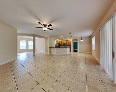 589 Errol Parkway - Photo Thumbnail 2