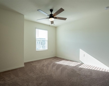 757 Stoney Point Circle - Photo Thumbnail 19