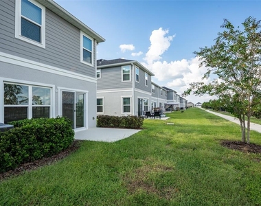 757 Stoney Point Circle - Photo Thumbnail 9