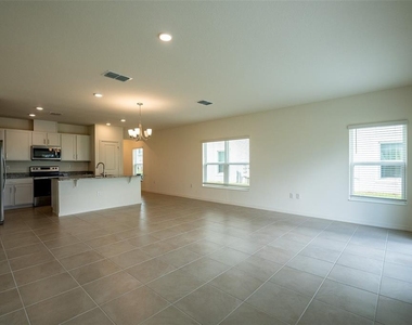 757 Stoney Point Circle - Photo Thumbnail 12