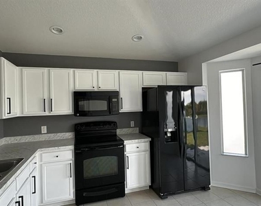 12602 Evington Point Drive - Photo Thumbnail 4