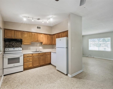 1416 Beatrice Drive - Photo Thumbnail 4