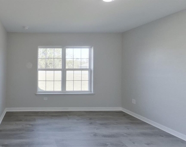 820 Marion Oaks Manor - Photo Thumbnail 15