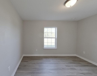 820 Marion Oaks Manor - Photo Thumbnail 17