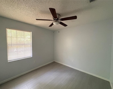 477 Garden Drive - Photo Thumbnail 12