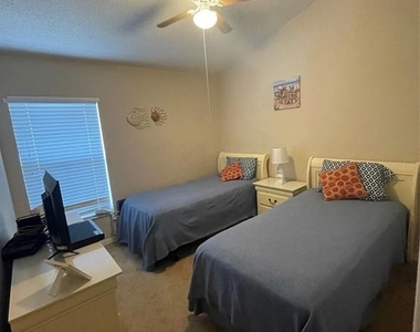 16705 Fresh Meadow Drive - Photo Thumbnail 14