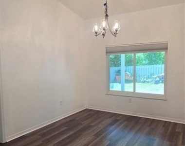 1419 Nw 89th Terrace - Photo Thumbnail 4