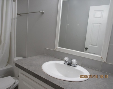 11719 Lake Drive - Photo Thumbnail 14