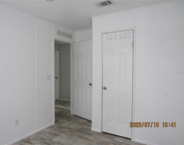 11719 Lake Drive - Photo Thumbnail 15