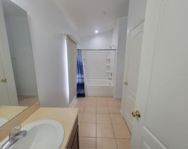 1432 Broken Oak Drive - Photo Thumbnail 14