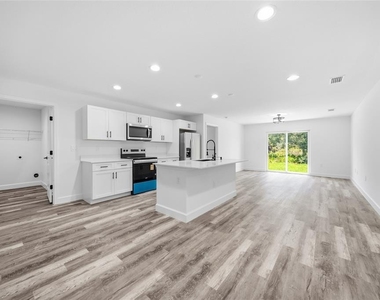 17180 Drayton Lane - Photo Thumbnail 12