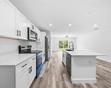 17180 Drayton Lane - Photo Thumbnail 8
