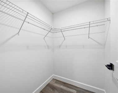 17180 Drayton Lane - Photo Thumbnail 15